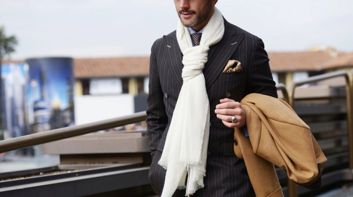 Men's scarves - fashion trends in 2019