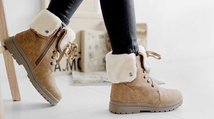 Botas de invierno de piel para mujer.