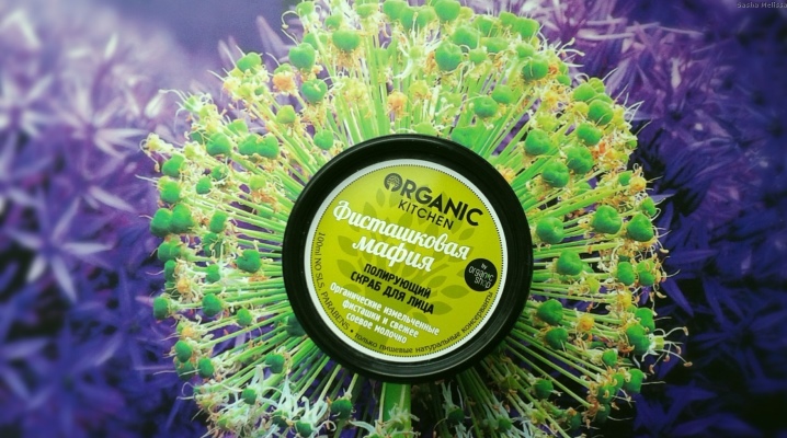 Organic facial scrubs