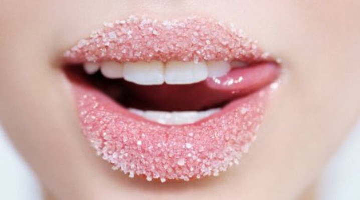 Sugar and honey lip scrubs