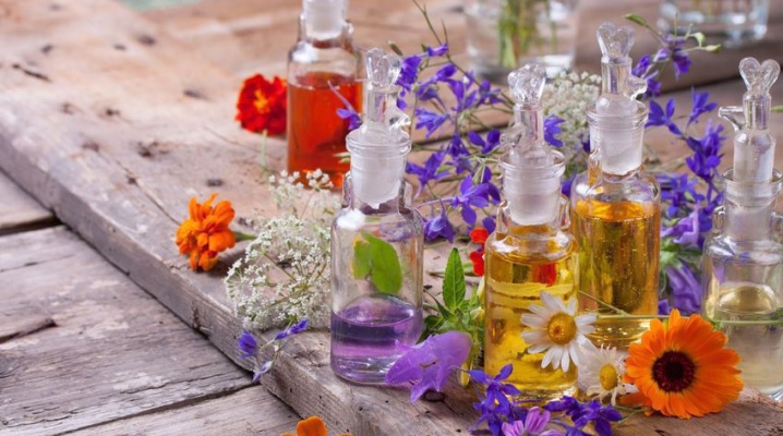 Essential oils for hair