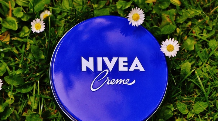 Nivea cream in blue can