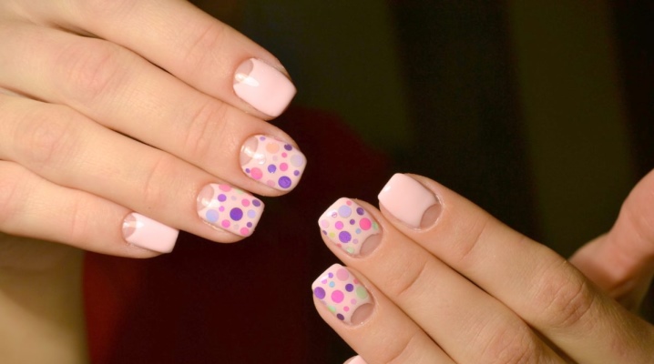 Manicure with confetti