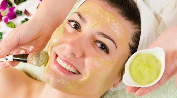 Nourishing face mask at home