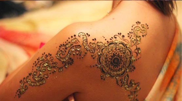 Painted henna on the body