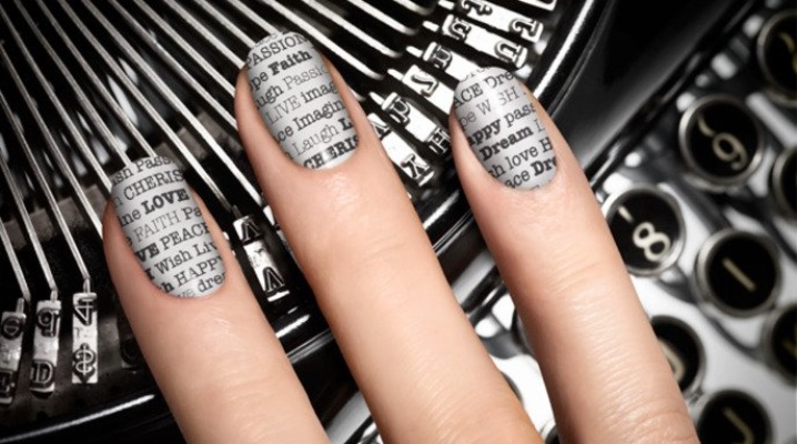 Newspaper Manicure