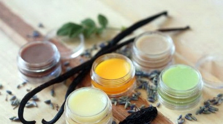 Bagaimana cara membuat lip gloss?