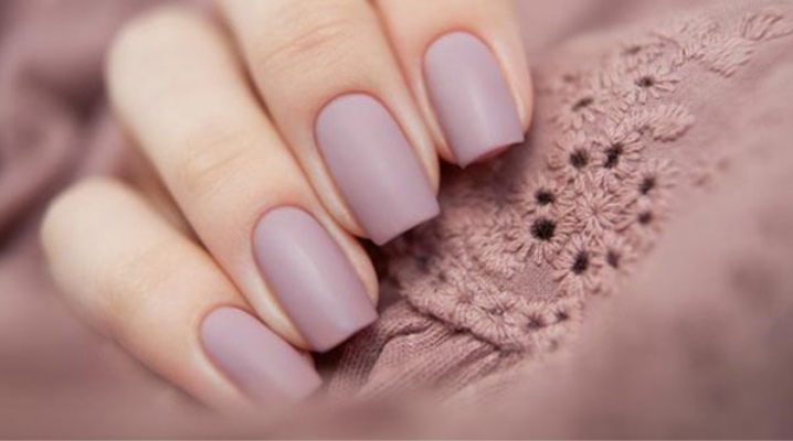 Simple gel nail polish for beginners