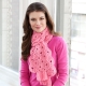 What to wear a pink scarf?