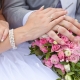 What should be a wedding ring?